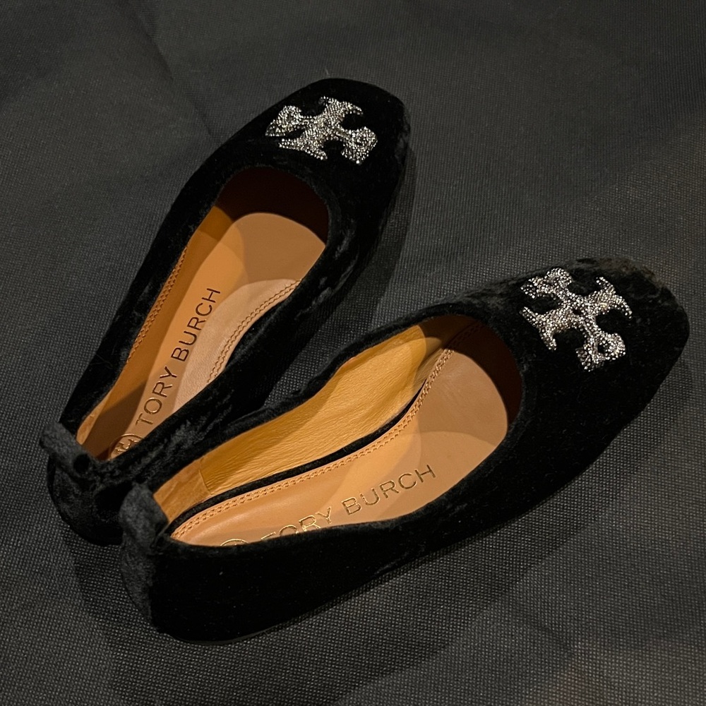Tory Burch Eleanor Velvet Ballet Flats